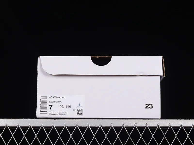 All categories Air Jordan Jordan series basketball shoes Air Jordan 1 Mid Air Jordan 1 Mid AJ1 Joe 1 black red toe Zhongbang basketball shoes BQ6472-079